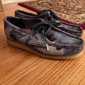 Clarks woman’s Wallabees